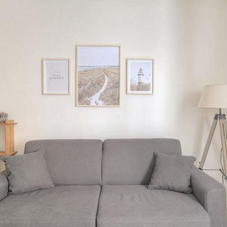 Le Calme Et Cosy Avec Parking Gratuit Apartment Лион Екстериор снимка