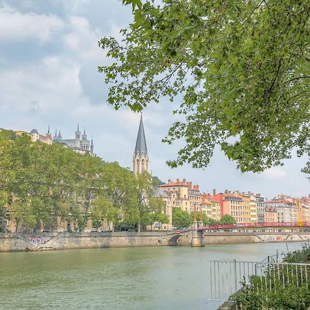 Le Calme Et Cosy Avec Parking Gratuit Apartment Лион Екстериор снимка